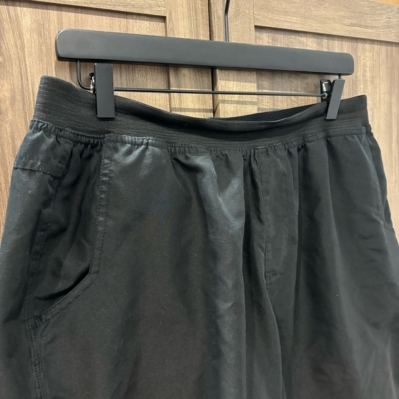 Prana Men’s XL Shorts Lightweight pull on black - Picture 4 of 9